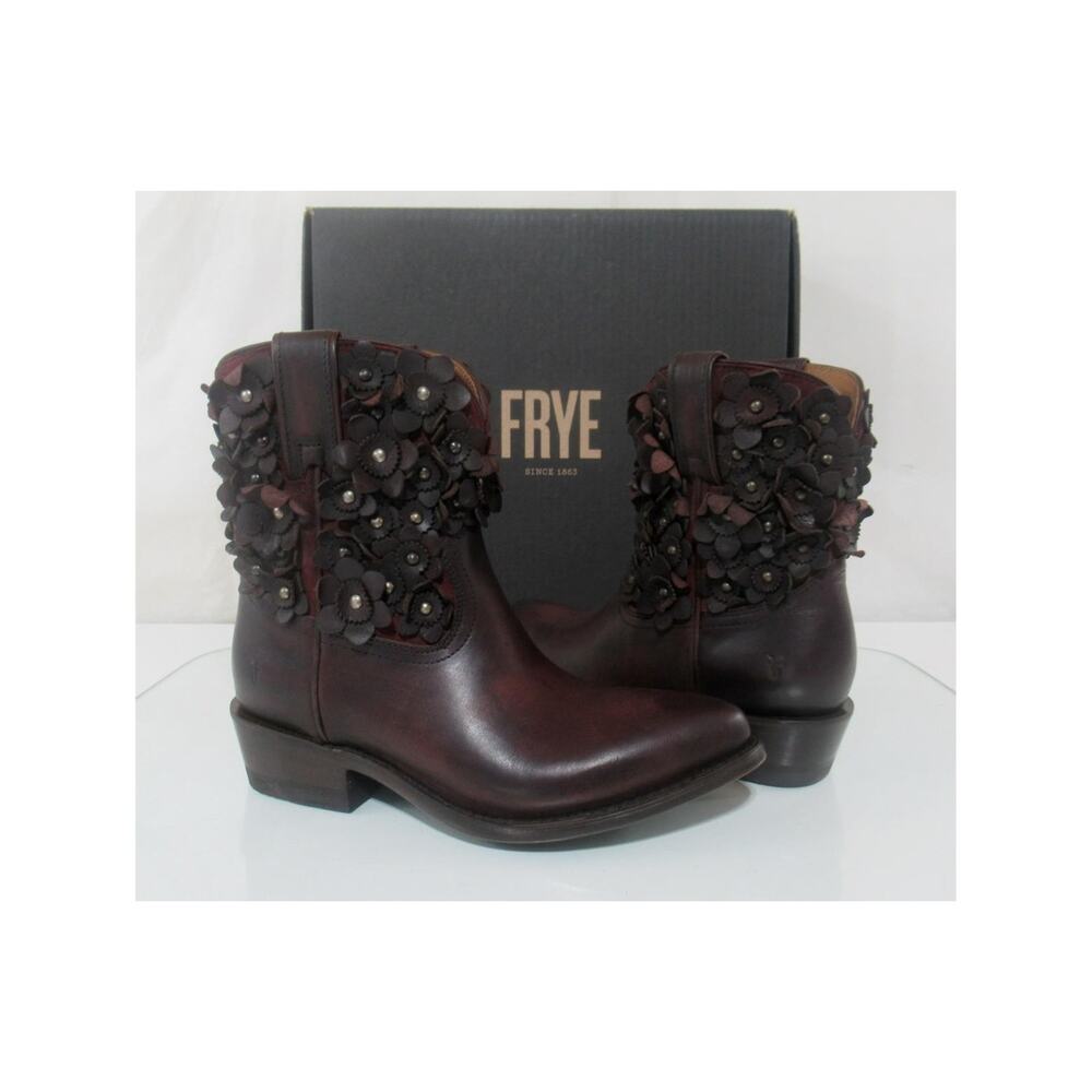 $498 New Women's Billy Flower Cherry Lacquer Booties Western Boots Size 7.5
